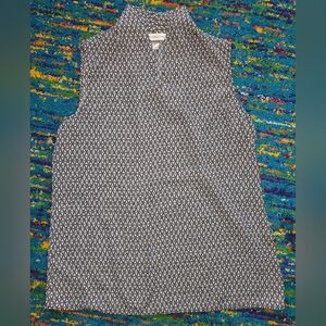 Christopher & Banks Black and White Sleeveless Blouse size SM‎